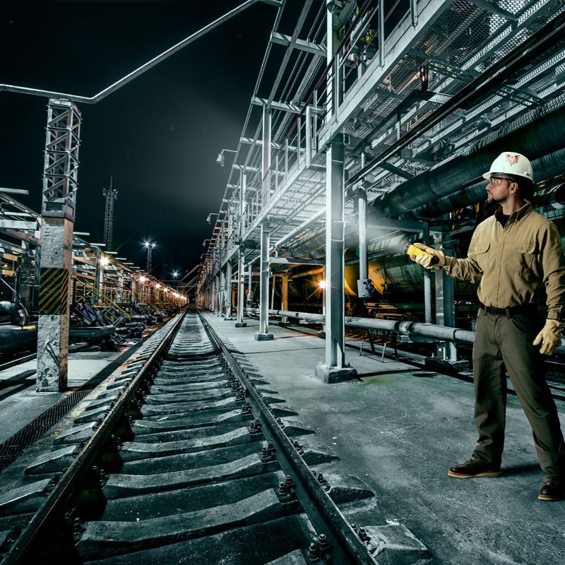 Industrial-Manufacturing-Workers.jpg
